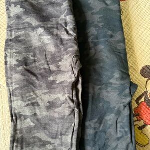 SPANX Gray and Blue Camouflage Leggings